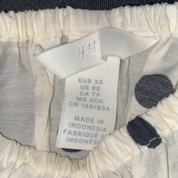 H&M White w/ Black Polka Dot Crop Top Size XS - Picture 4 of 4